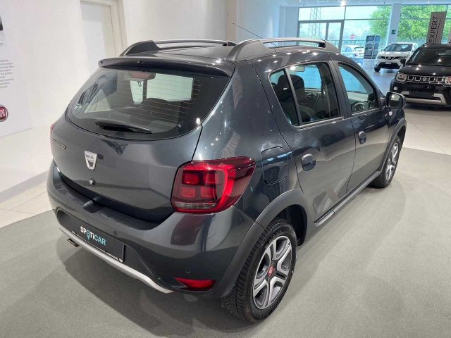 DACIA Sandero usata, con Autoradio