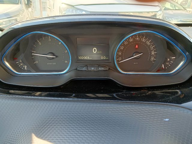 PEUGEOT 2008 usata, con Autoradio