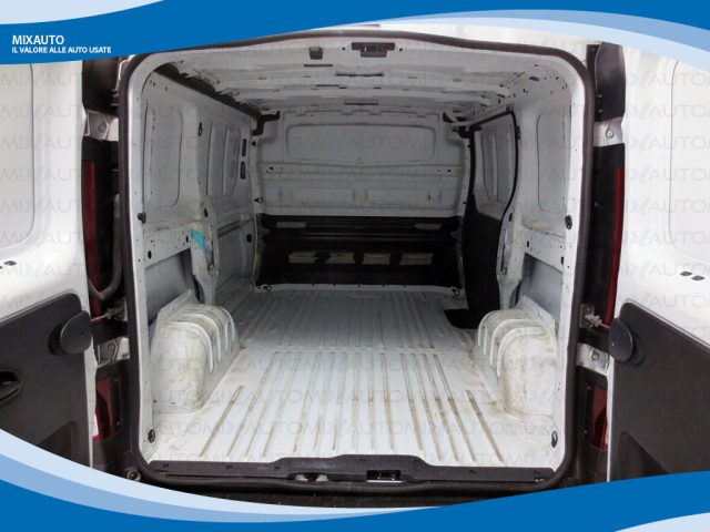 RENAULT Trafic usata, con USB