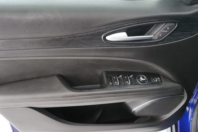 ALFA ROMEO Stelvio usata, con Luci diurne