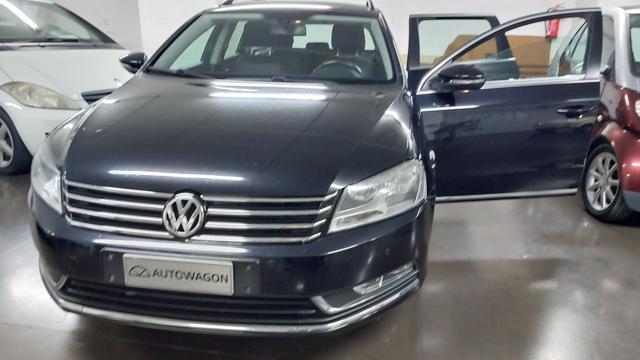 VOLKSWAGEN Passat usata, con USB
