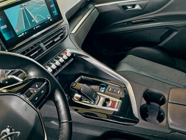 PEUGEOT 5008 usata, con Chiusura centralizzata