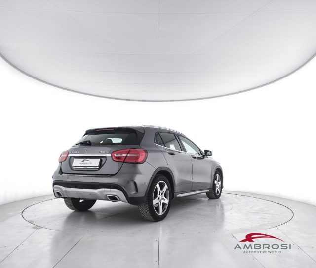 MERCEDES-BENZ GLA 200 usata 2