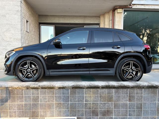 MERCEDES-BENZ GLA 180 usata, con Cerchi in lega