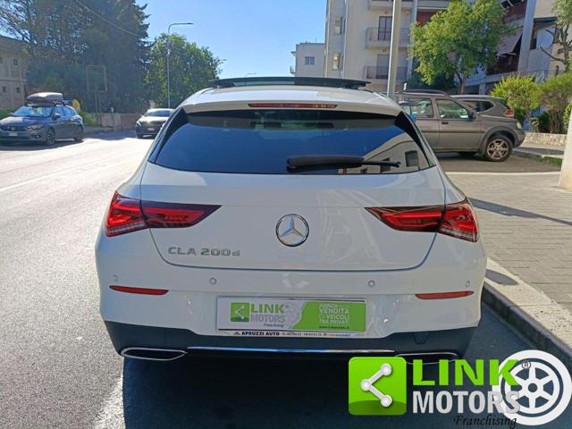 MERCEDES-BENZ CLA 200 usata, con Sedile posteriore sdoppiato
