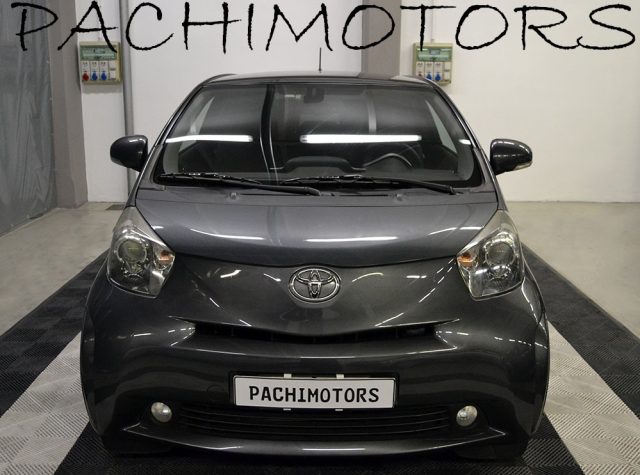 TOYOTA iQ usata, con Lettore CD
