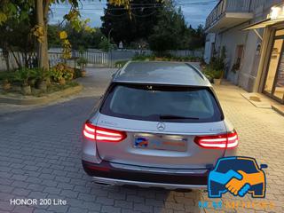 MERCEDES-BENZ E 220 usata, con Alzacristalli elettrici