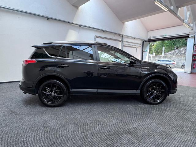 TOYOTA RAV 4 usata, con Autoradio