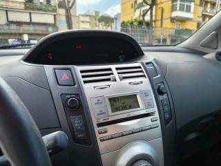 TOYOTA Yaris usata, con Autoradio