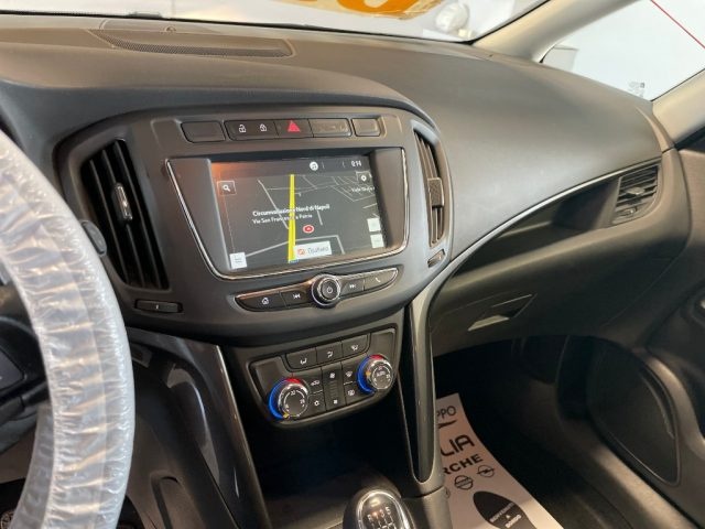 OPEL Zafira usata, con Park Distance Control