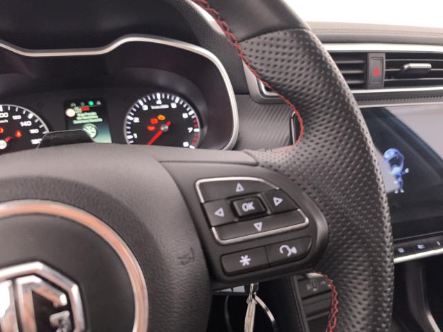 MG ZS usata, con USB