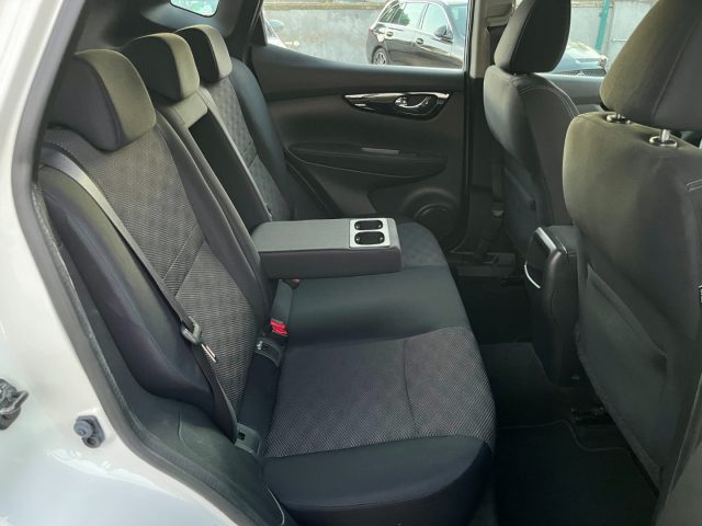 NISSAN Qashqai usata, con Boardcomputer