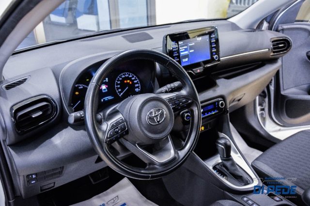 TOYOTA Yaris usata, con Autoradio digitale