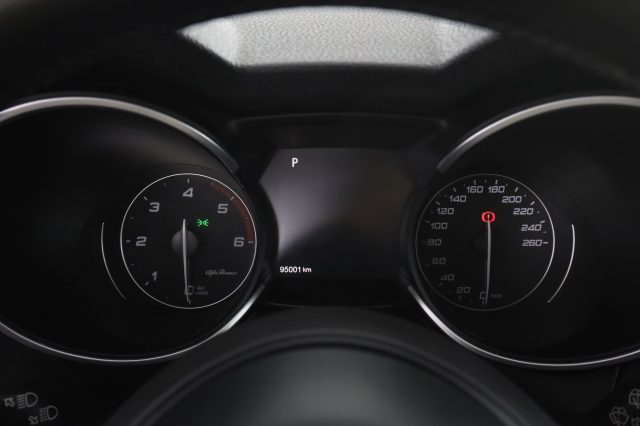 ALFA ROMEO Stelvio usata 6