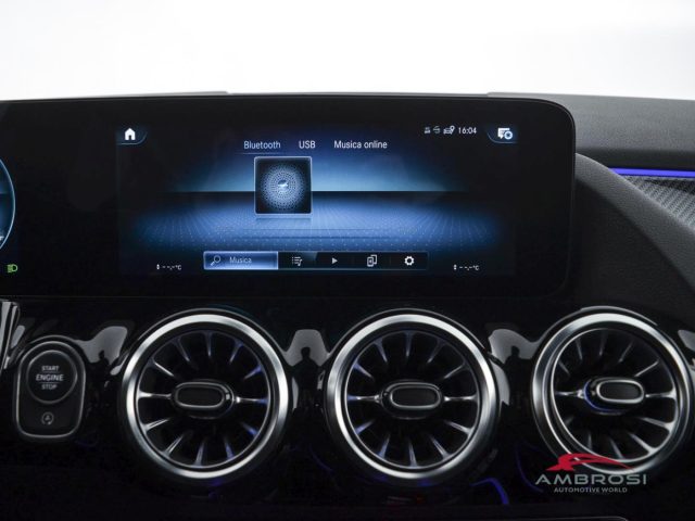 MERCEDES-BENZ GLA 200 usata 14