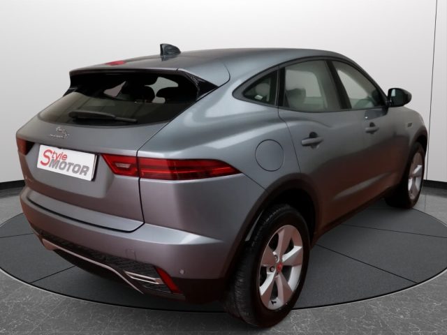 JAGUAR E-Pace usata, con Leve al volante