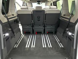 VOLKSWAGEN Multivan usata, con Luci diurne