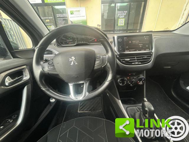 PEUGEOT 2008 usata, con Sedile posteriore sdoppiato