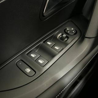 PEUGEOT 2008 usata, con Controllo elettronico della corsia