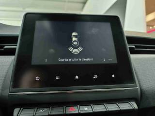 RENAULT Clio usata, con Autoradio digitale