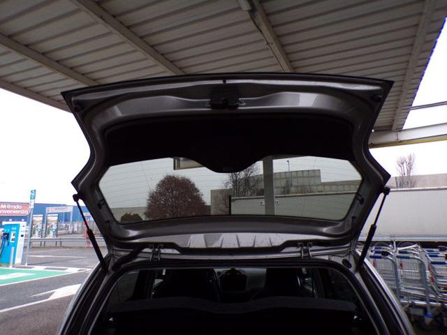 VOLKSWAGEN e-up! usata 44