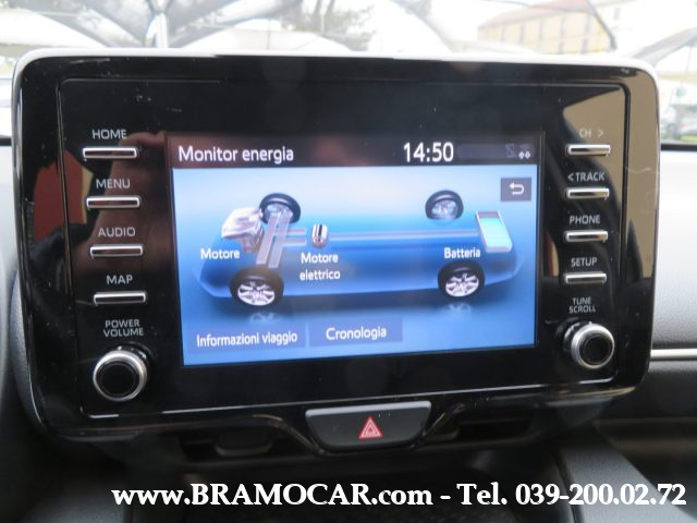 TOYOTA Yaris usata, con Touch screen