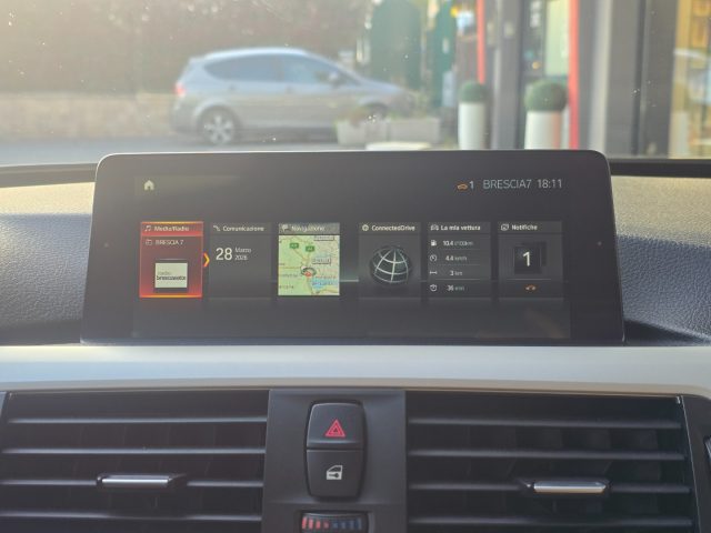 BMW 318 usata, con Fari LED