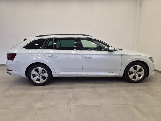 SKODA Superb usata, con Autoradio
