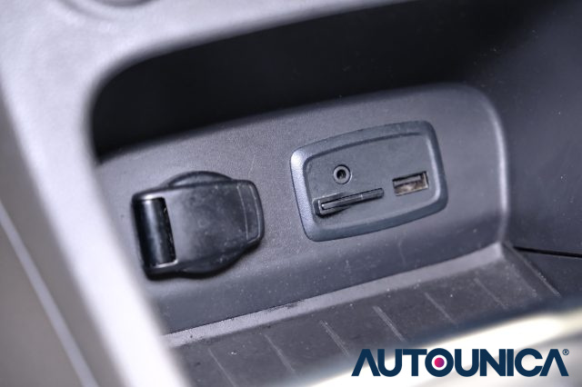RENAULT Captur usata, con Isofix