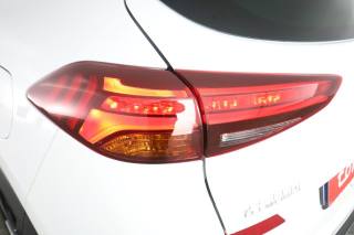 HYUNDAI Tucson usata 8