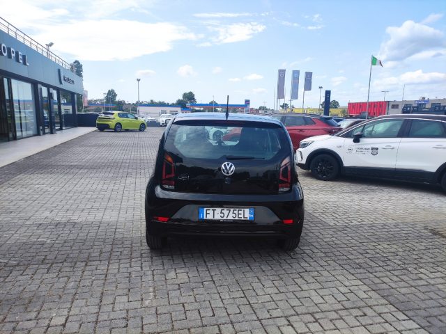 VOLKSWAGEN up! usata, con Sensori di parcheggio posteriori