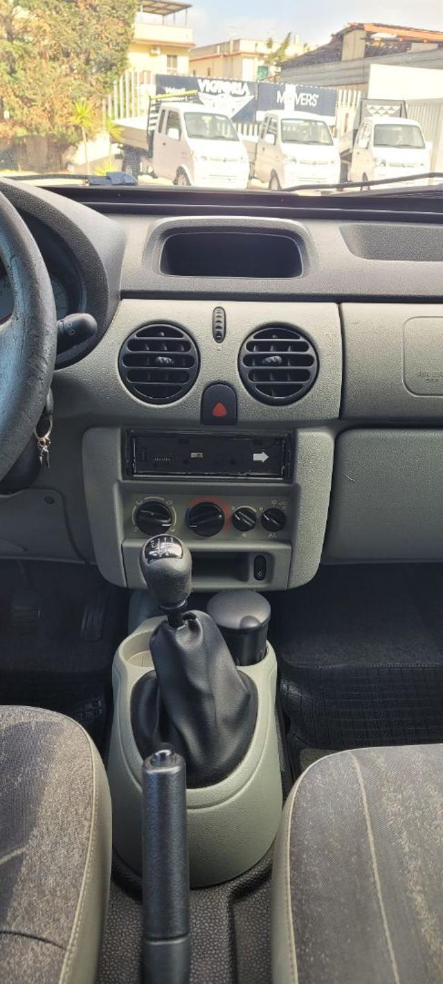 RENAULT Kangoo usata, con Sedile posteriore sdoppiato