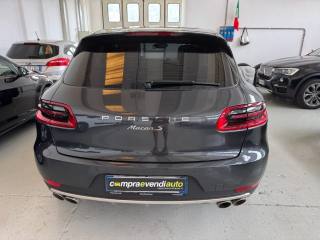 PORSCHE Macan usata, con Autoradio