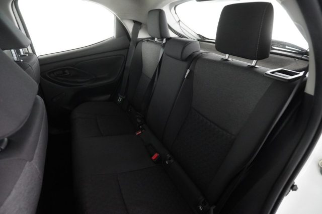 TOYOTA Yaris usata 3