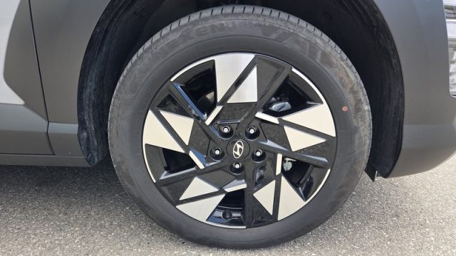 HYUNDAI Kona usata, con Antifurto