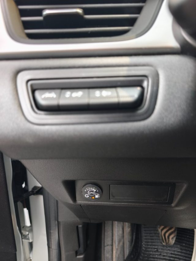 RENAULT Captur usata, con Controllo automatico clima