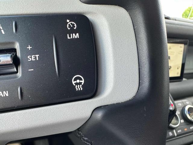 LAND ROVER Defender usata, con Controllo vocale