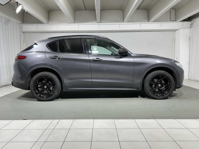 ALFA ROMEO Stelvio usata, con Cerchi in lega