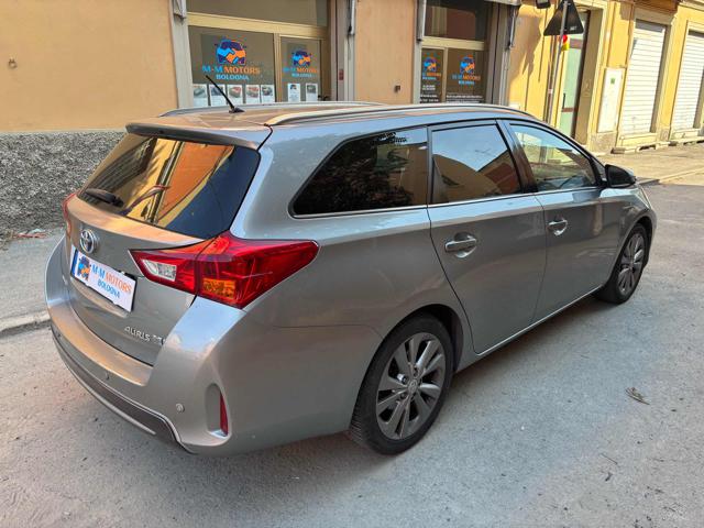 TOYOTA Auris Touring Sports usata, con Alzacristalli elettrici