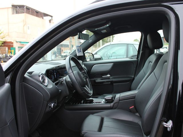 MERCEDES-BENZ GLB 180 usata, con Climatizzatore