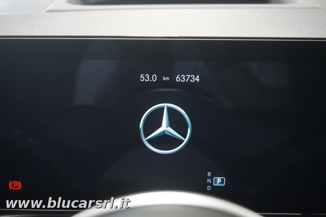 MERCEDES-BENZ GLB 200 usata, con Fari LED