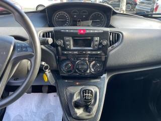 LANCIA Ypsilon usata, con USB
