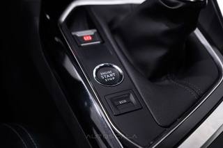 PEUGEOT 3008 usata, con Autoradio digitale