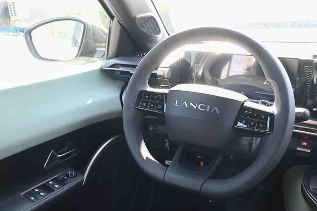 LANCIA Ypsilon usata, con Touch screen