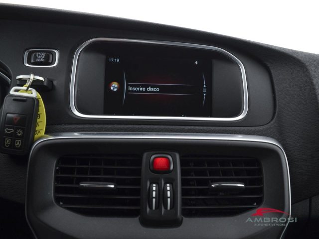 VOLVO V40 usata 14