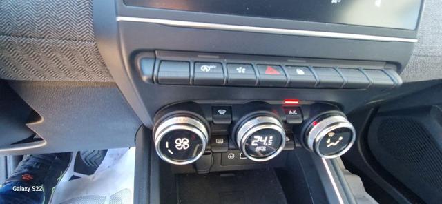 RENAULT Clio usata, con Controllo automatico clima