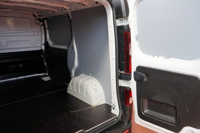 RENAULT Trafic usata 34