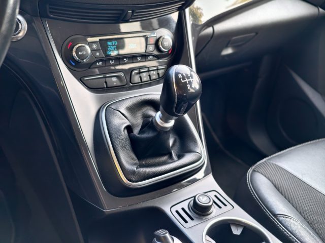 FORD Kuga usata, con Controllo automatico clima