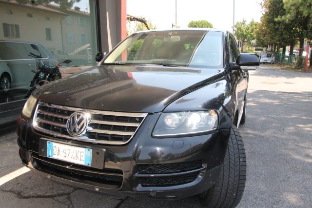 VOLKSWAGEN Touareg usata 32
