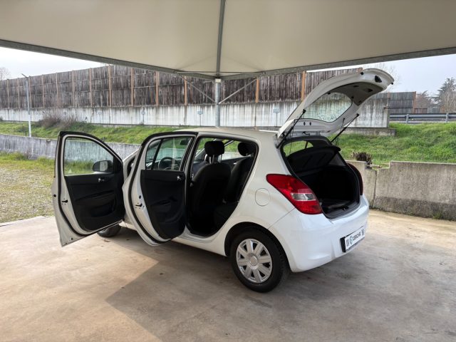 HYUNDAI i20 usata 33